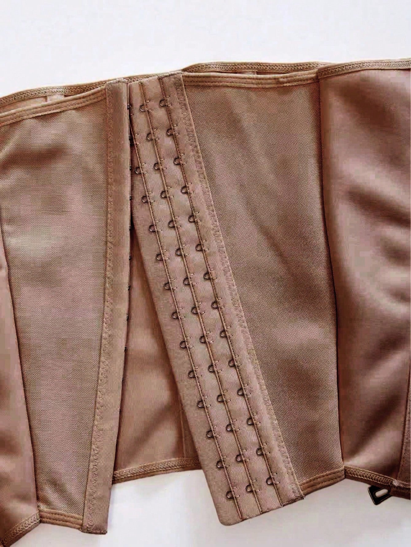 Sculpting Zipper Waist Cincher | High-Compression Body Shaper