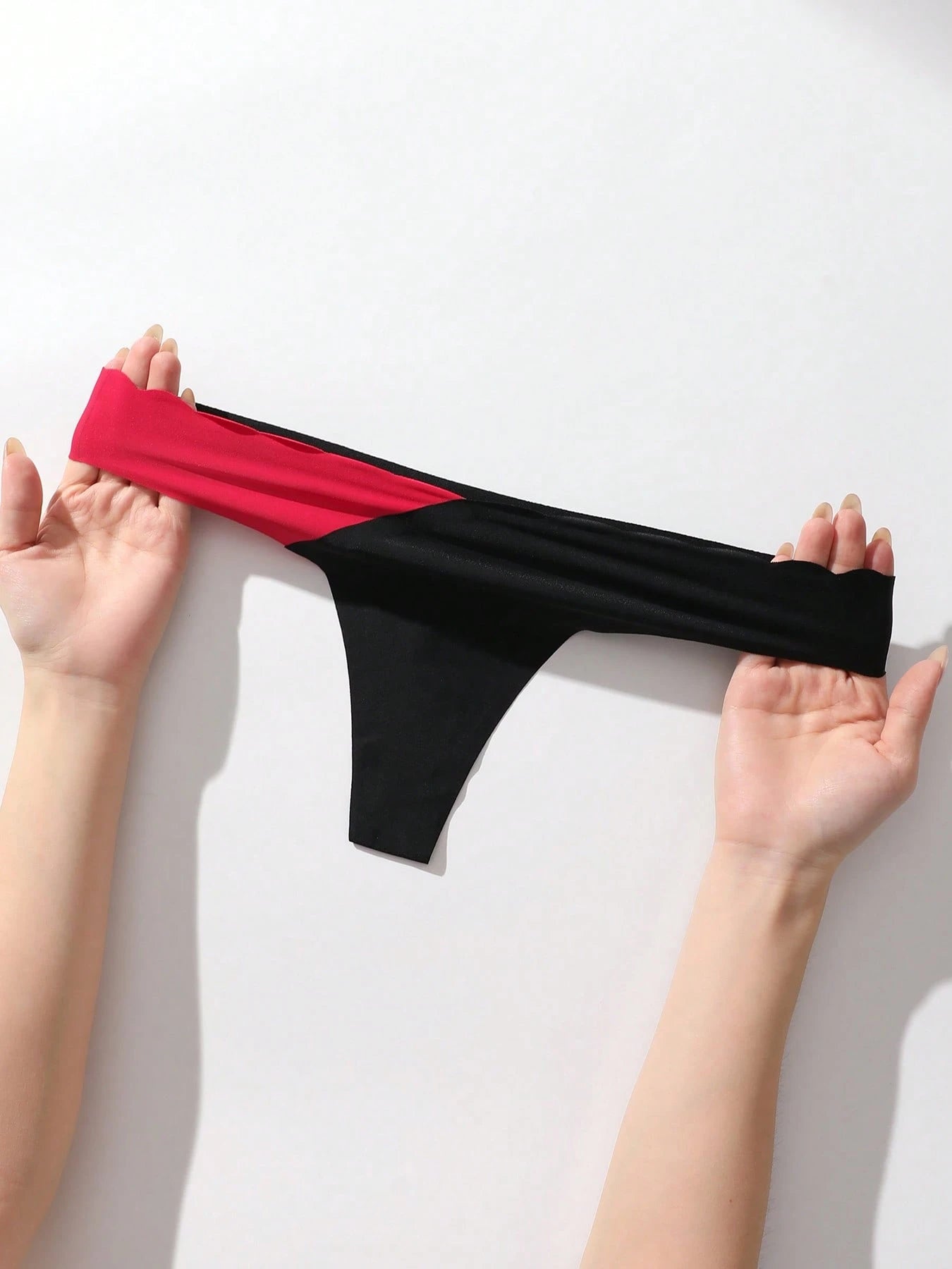 5-Pack Seamless Thong Panties | Scallop Edge Contrast Color | Leopard Print Soft Stretch Everyday Underwear