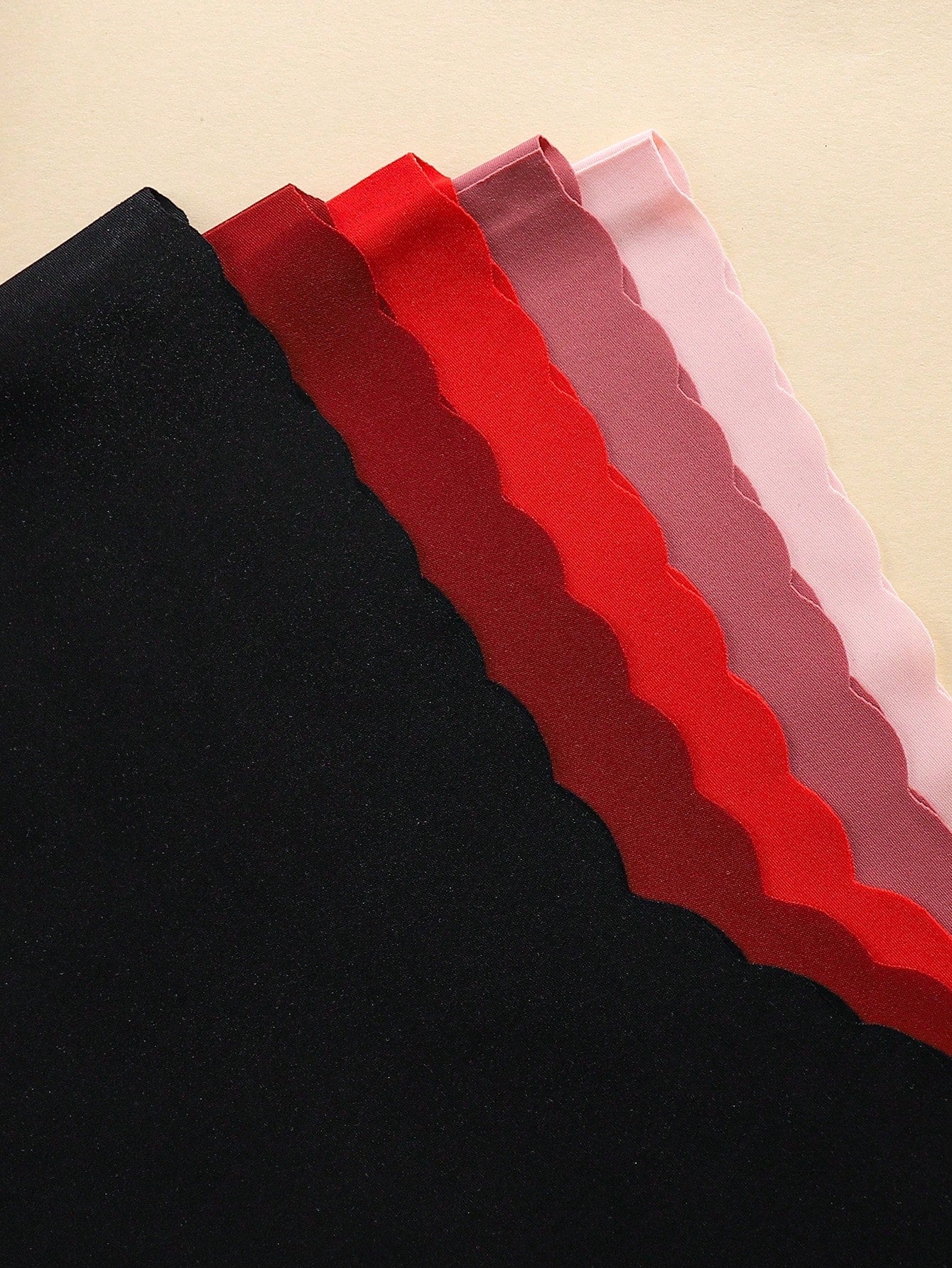 5-Pack Seamless Panties | Wavy Hem Soft Stretch Comfort | Red & Black Everyday Underwear