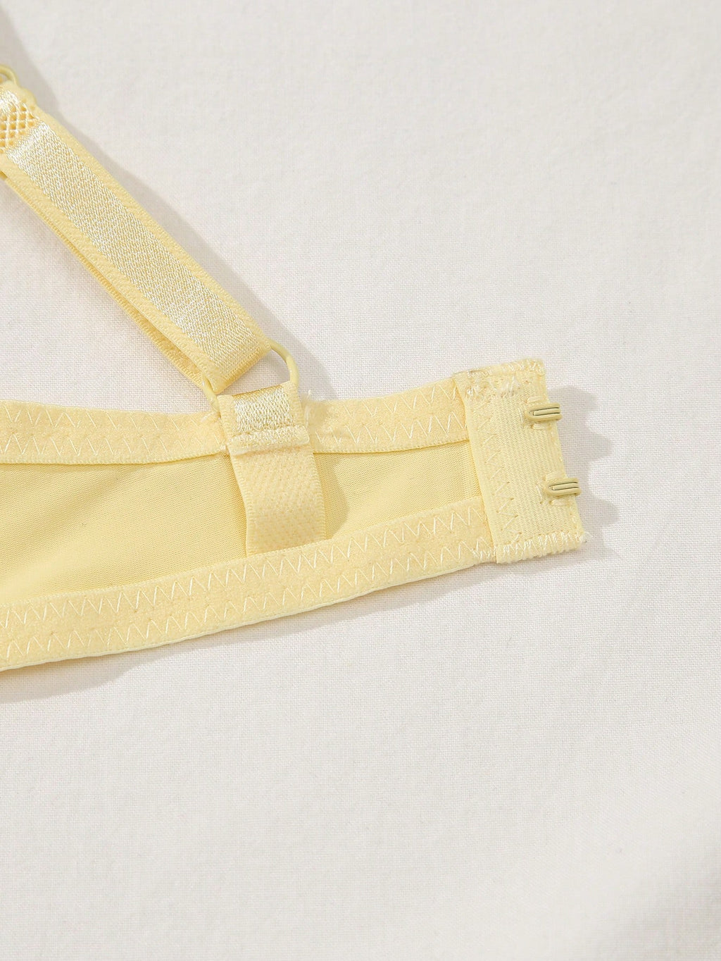 Underwire Bra with Adjustable Straps | Solid Color Support Fit | Comfortable Everyday Wear