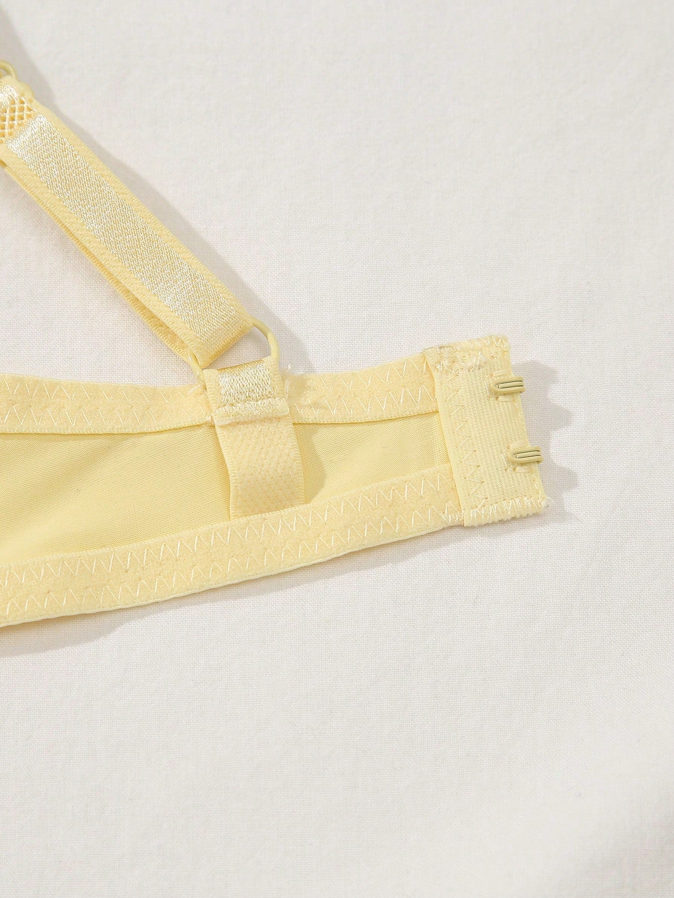Underwire Bra with Adjustable Straps | Solid Color Support Fit | Comfortable Everyday Wear