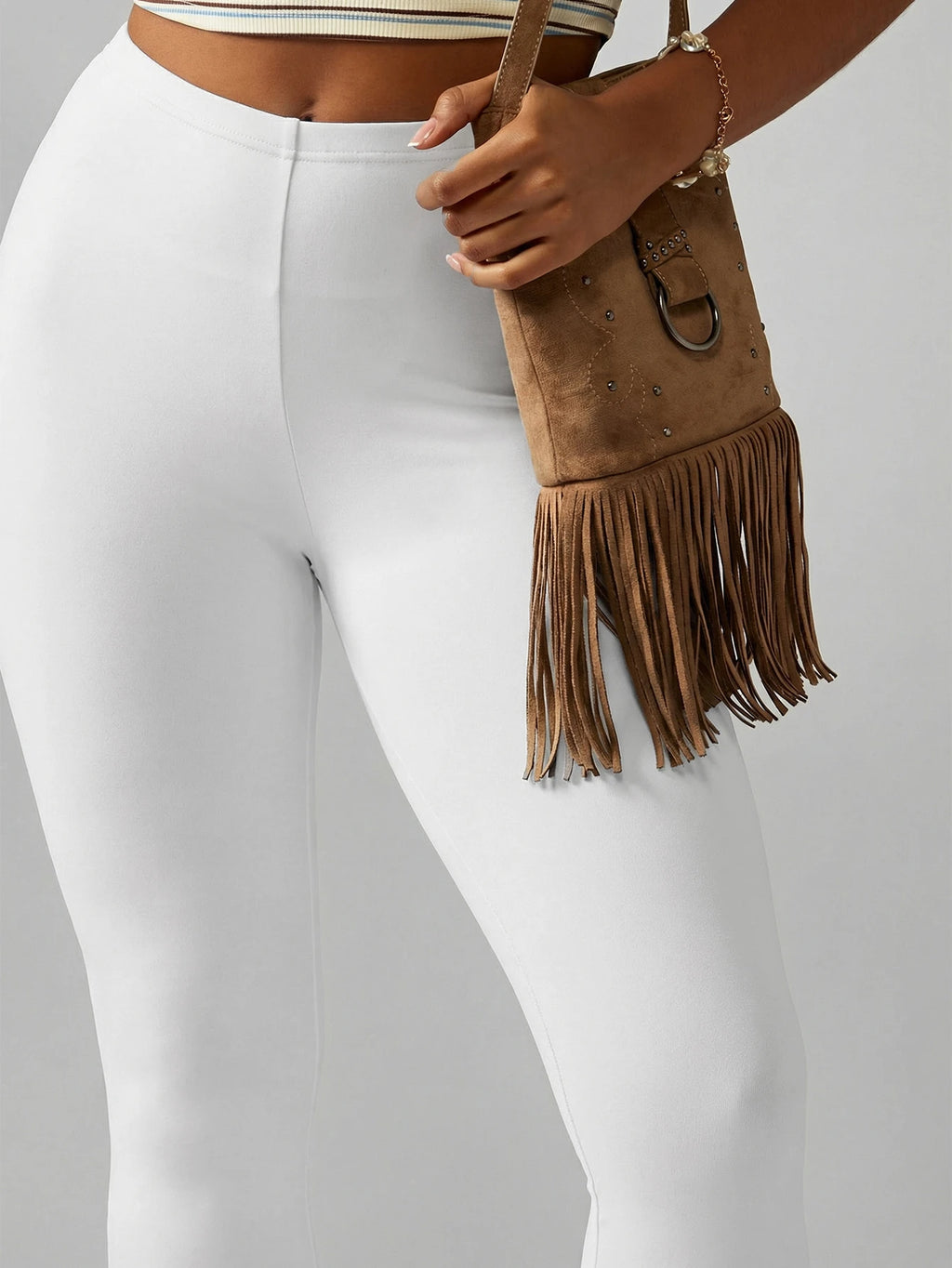 High-Waist Compression Capri Leggings – Premium Stretch Knit Workout Pants