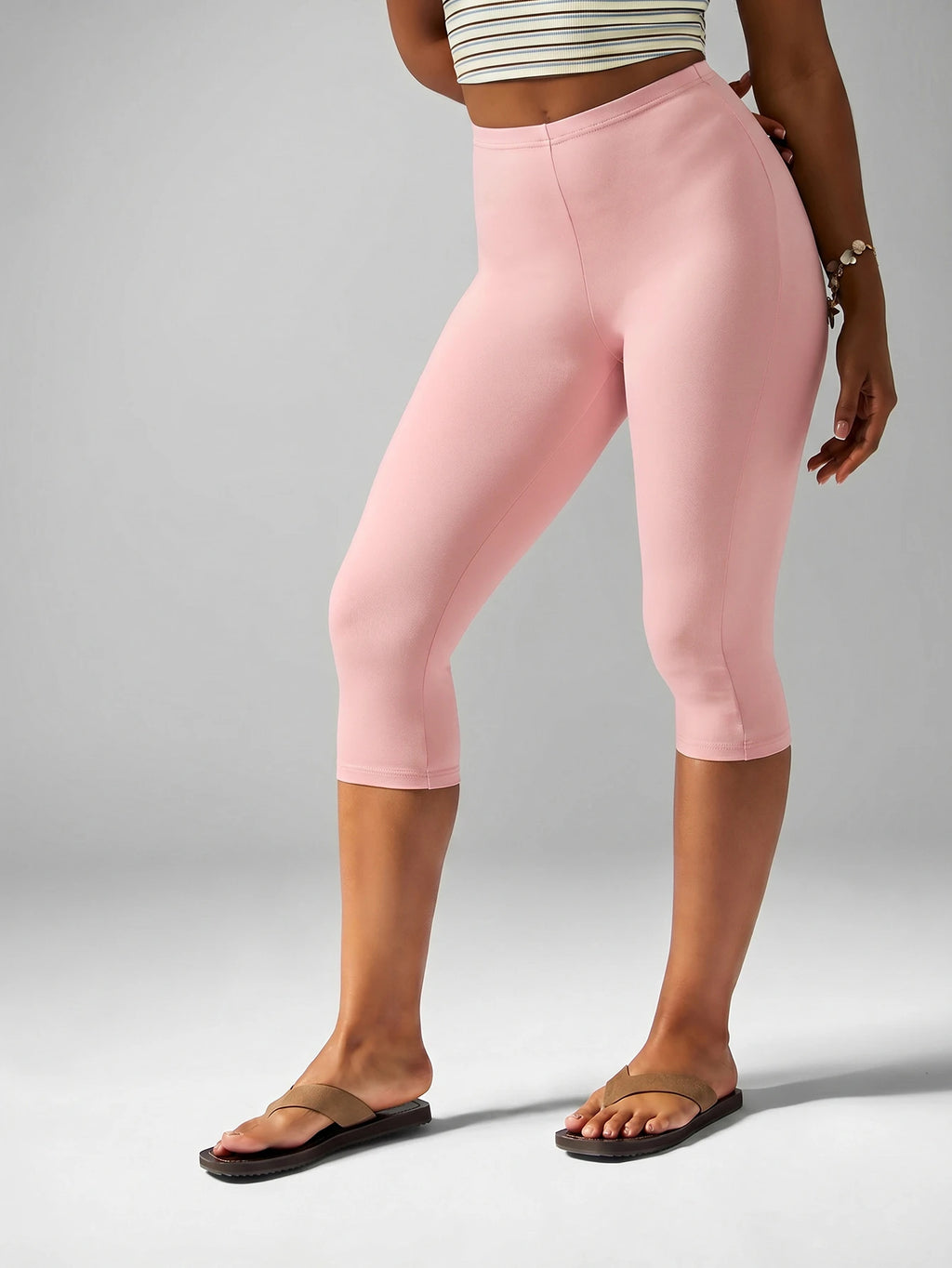 High-Waist Compression Capri Leggings – Premium Stretch Knit Workout Pants