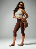 High-Waist Compression Capri Leggings – Premium Stretch Knit Workout Pants