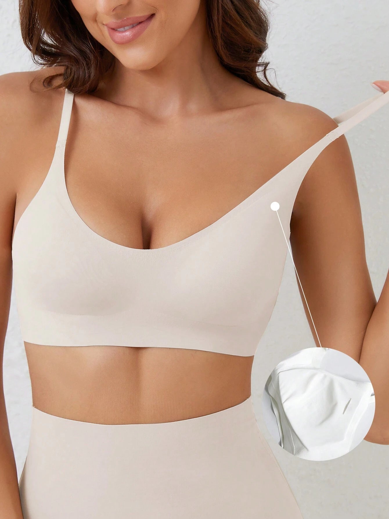 Seamless Push-Up Backless Bralette | Minimalist Crop Bra | Comfortable Everyday Wear