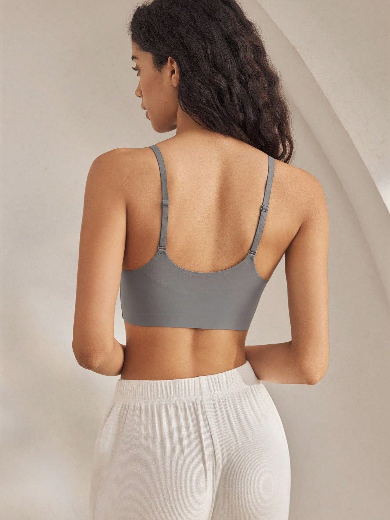 Seamless Push-Up Backless Bralette | Minimalist Crop Bra | Comfortable Everyday Wear