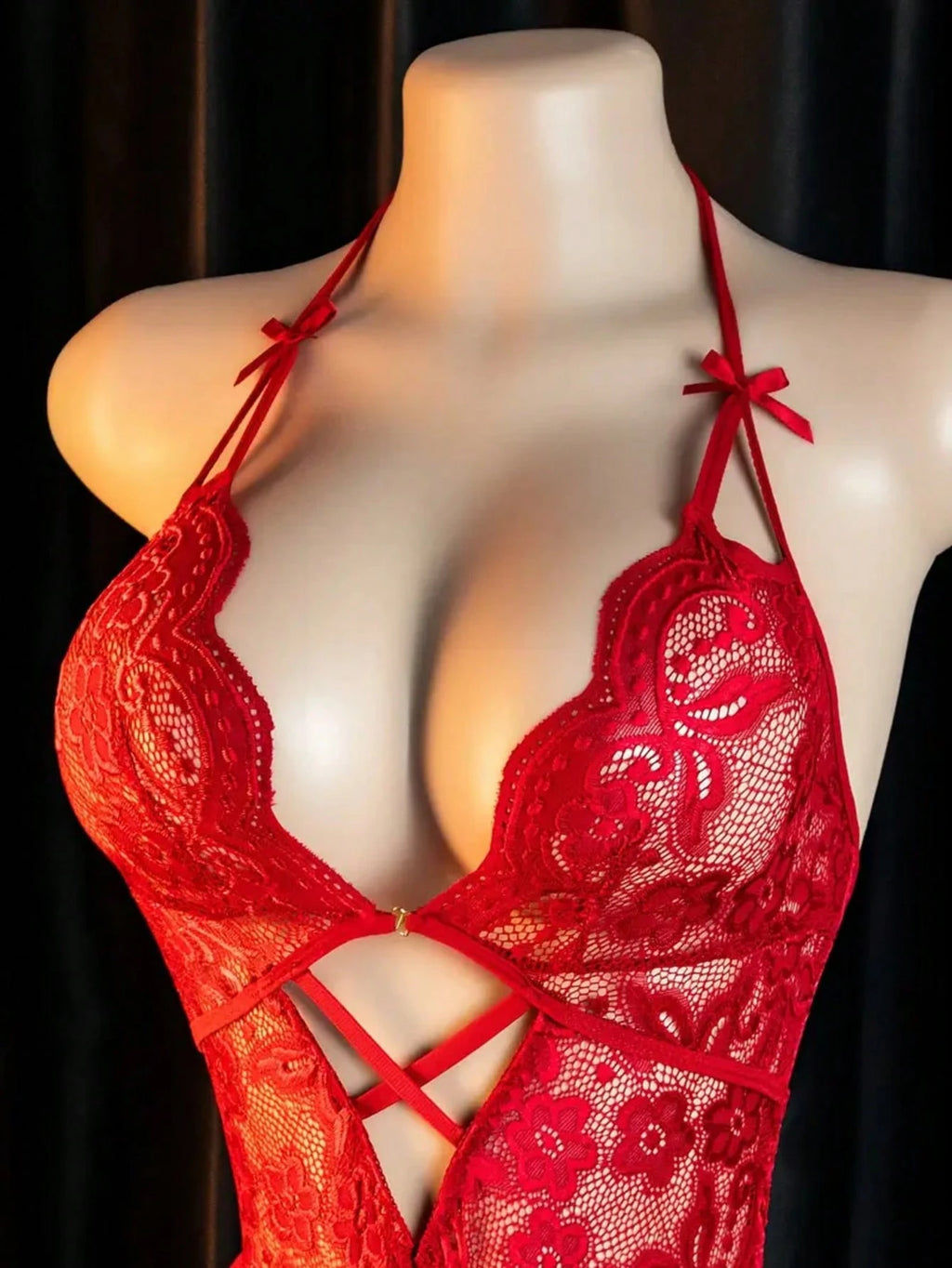 Elegant Lace Bodysuit for Women with Modern Open Detail