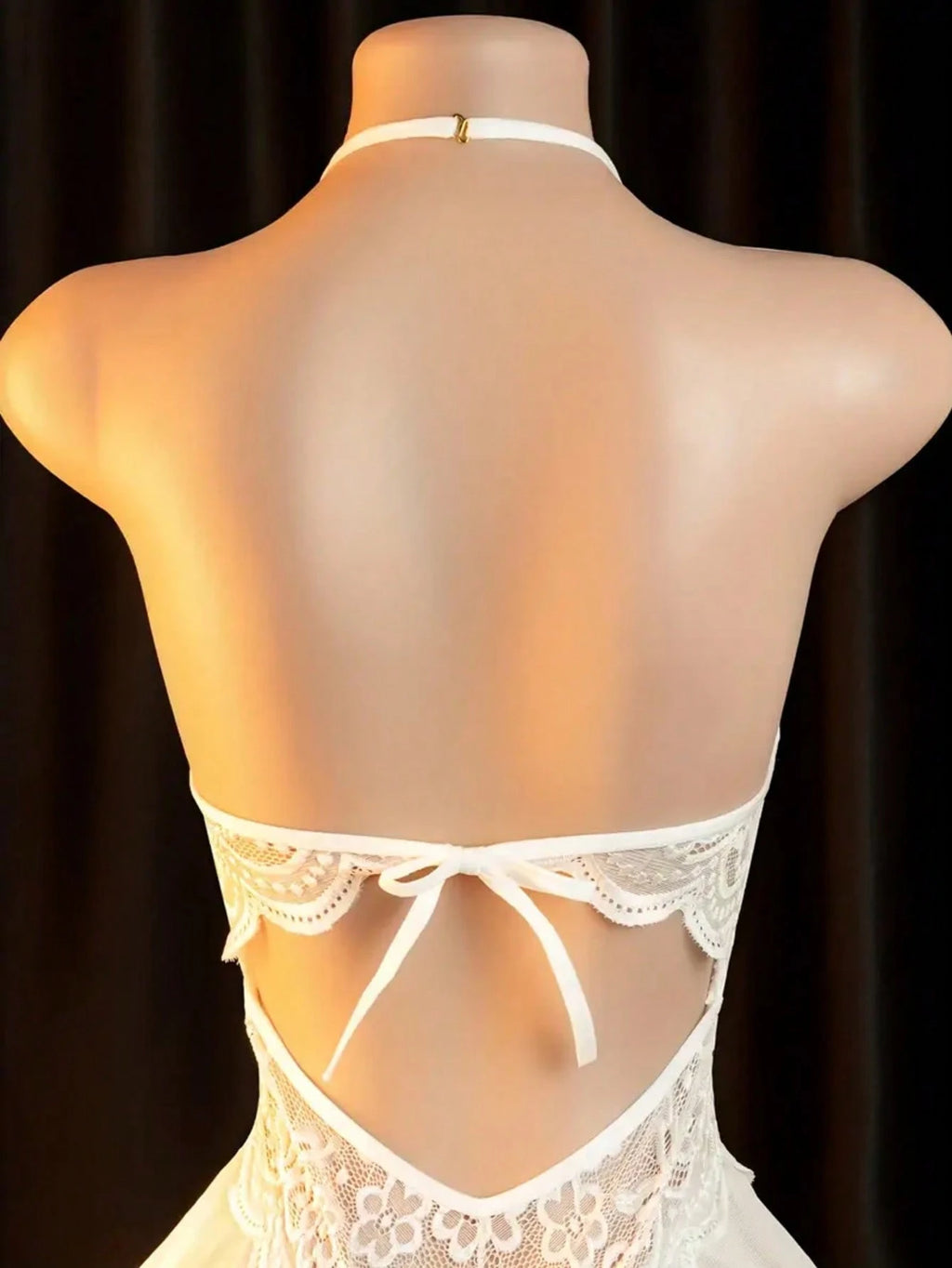 Elegant Lace Bodysuit for Women with Modern Open Detail